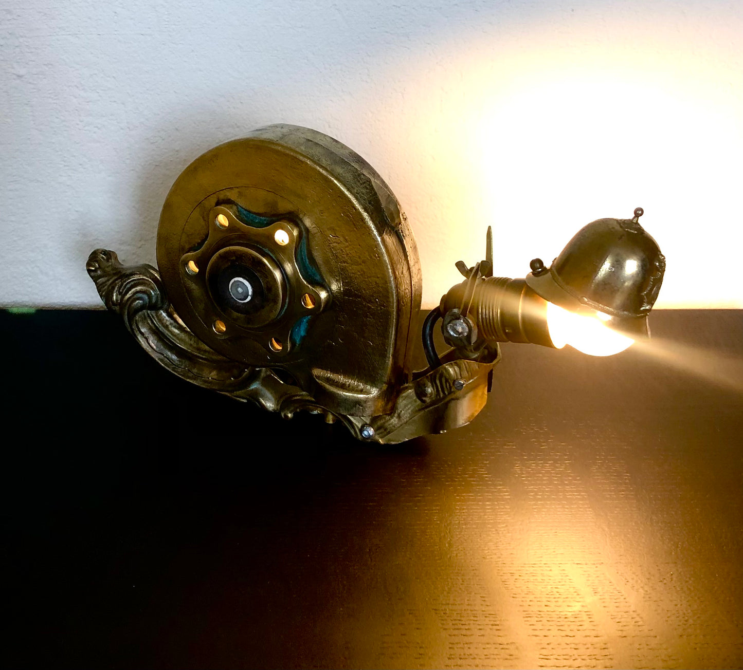 Sculptuur/ lamp ,The Flash’