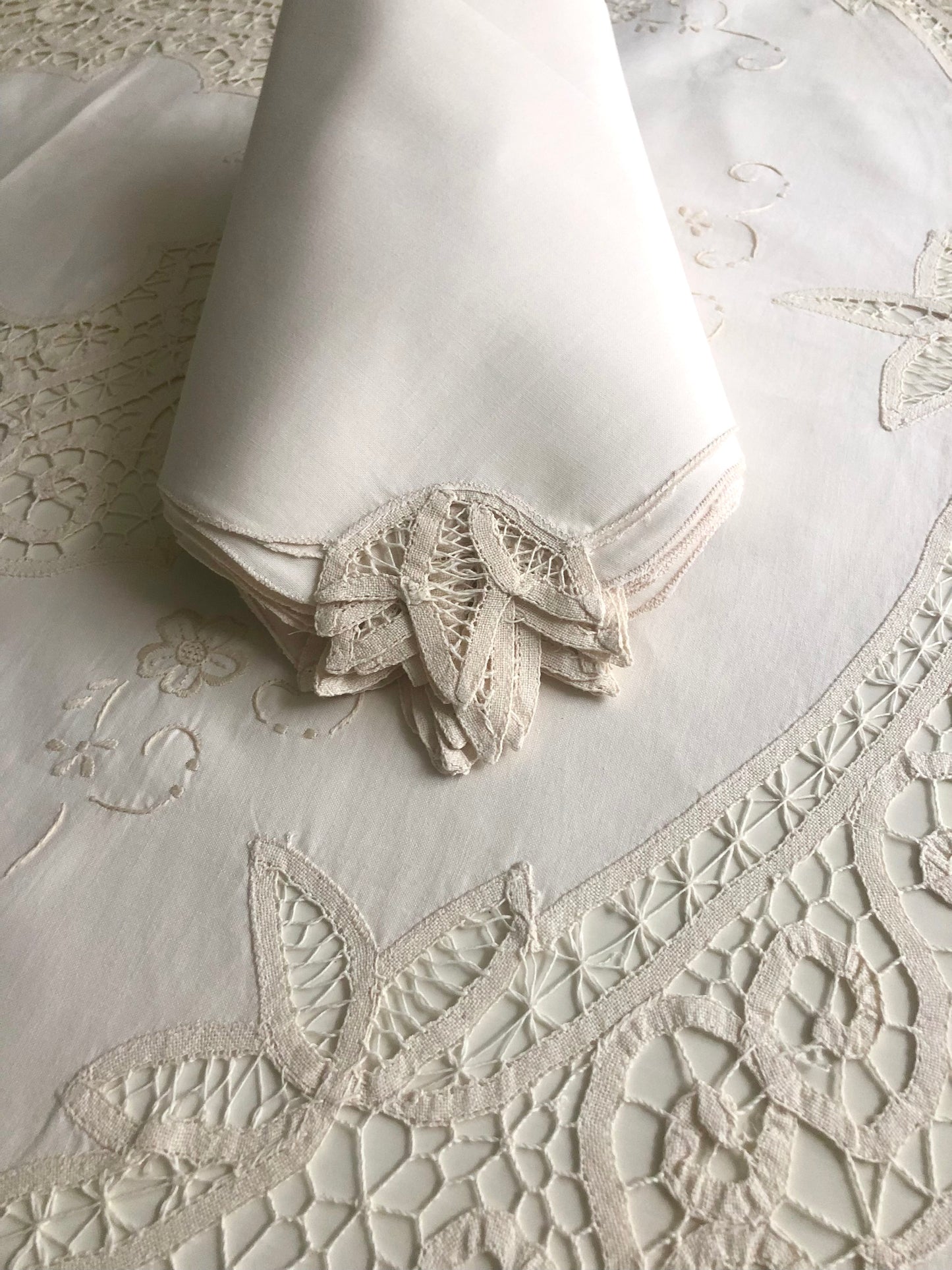 Tafelkleed/ Brugse kant