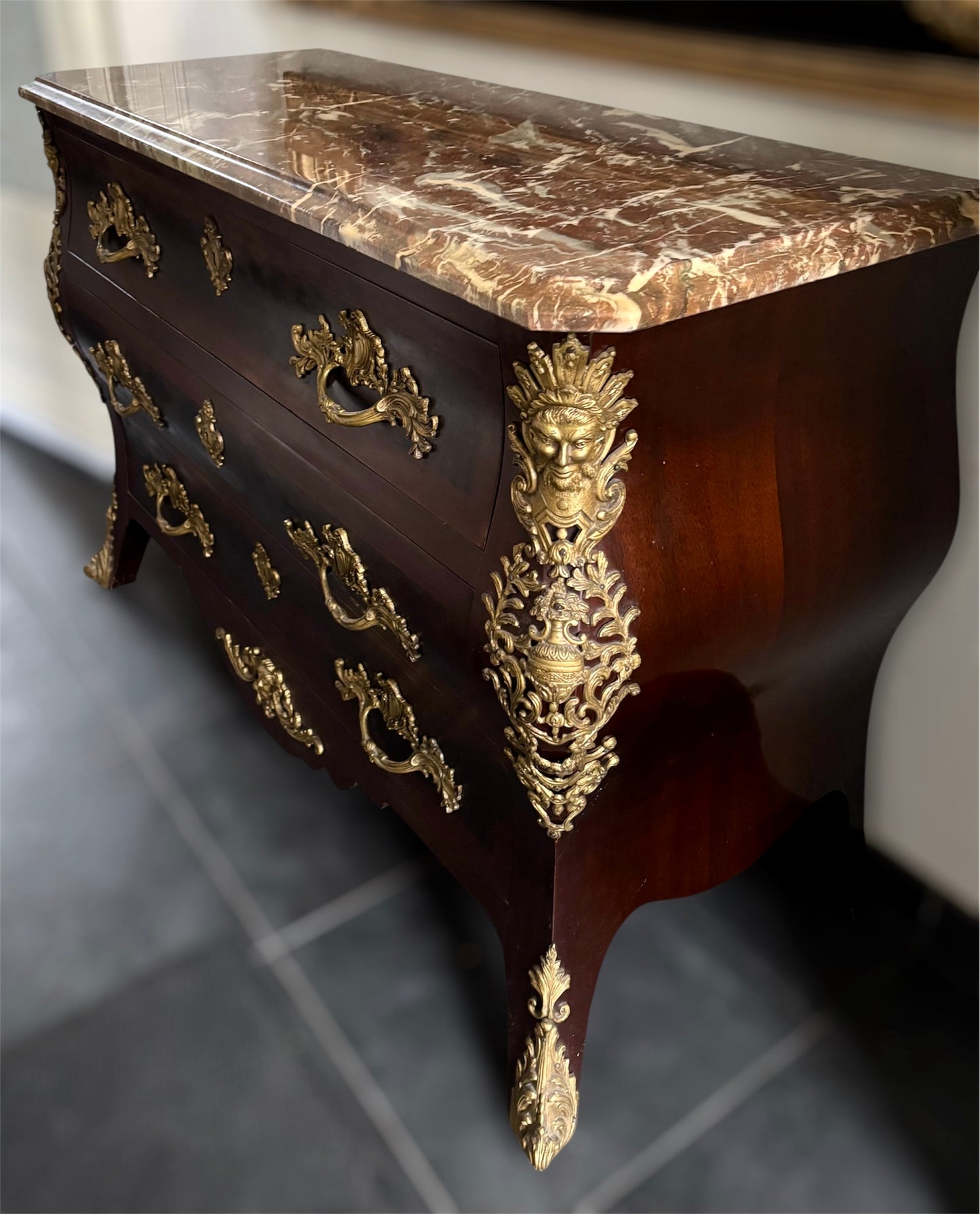 Commode